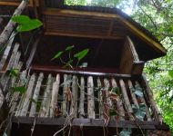 Tacugama Chimpanzee Sanctuary, dettaglio di un boungalow 