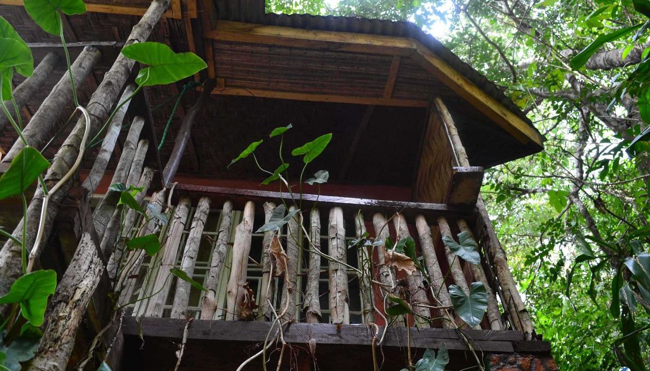 Tacugama Chimpanzee Sanctuary, dettaglio di un boungalow 